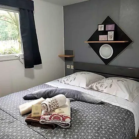 Domaine De Pimont Bed & Breakfast